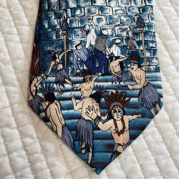 American Film Classics 100% Silk King Kong Tie - Picture 7 of 13
